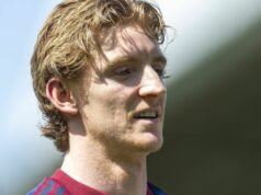 Anthony Gordon si v dohode o prestupe vybral medzi Liverpoolom a Barcelonou | Futbal | Šport Anthony Gordon si v dohode o prestupe vybral medzi Liverpoolom a Barcelonou | Futbal | Šport