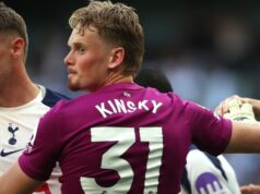 Antonin Kinsky menuje dvoch ľudí, ktorí mu zachránili sezónu v Tottenhame a otvára letnú operáciu Brankár Tottenhamu Hotspur Antonin Kinsky ukončil sezónu Premier League veľkolepým spôsobom