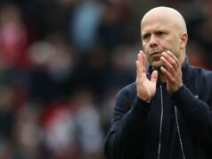 Arne Slot naznačuje zásadné zmeny v Liverpoole v lete po porážke Man Utd Arne Slot