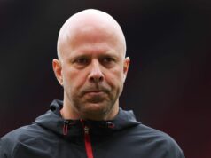 Arne Slot tvrdí, že „nikto nebude pozitívny“, keď vydáva Liverpool reality check Arne Slot bol kúpený späť na zem už druhý rok v Liverpoole