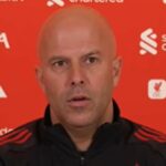 Manažér Liverpoolu Arne Slot reagoval na príspevok Mo Salaha na sociálnej sieti