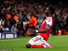 Arsenal 1-0 Atletico Madrid (2-1 agg): Kanonieri postúpili do finále Ligy majstrov prvýkrát za 20 ROKOV, keď muži Mikela Artetu urobili ďalší skok v zmene identity, píše OLIVER HOLT Bukayo Saka bol hrdinom Arsenalu v noci, keď sa dostali do finále Ligy majstrov