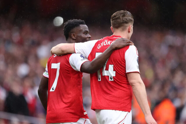 Arsenal 3:0 Fulham: Saka a Gyokeres privádzajú kanonierov bližšie ku sláve
