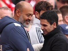 Arsenal môže rozhodnúť súboj o titul a zostup s podporou Spurs Arsenal môže rozhodnúť súboj o titul a zostup s podporou Spurs
