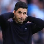 Hráči Arsenalu oslavujú víťazstvo v Premier League po zhliadnutí zápasu AFC Bournemouth vs Manchester City v Sobha Realty Training Center 19. mája 2026 v londýnskom Colney v Anglicku.