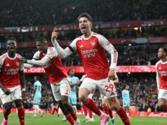 Arsenal sa po zisku titulu v Premier League pripravil na obrovský účet Kai Havertz oslavuje strelenie gólu Arsenalu počas zápasu Premier League medzi Arsenalom a Burnley.