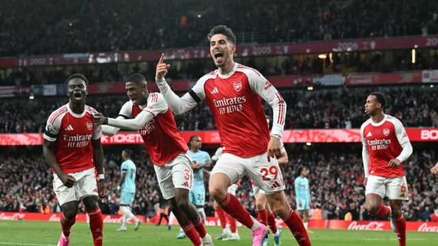 Kai Havertz oslavuje strelenie gólu Arsenalu počas zápasu Premier League medzi Arsenalom a Burnley. 