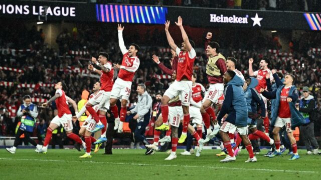 Arsenal vyhral Premier League — Titul potvrdený po tom, čo Bournemouth uhral remízu Manchestru City
