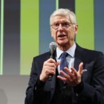 Bývalý tréner Arsenalu Arsene Wenger zúfalo túži vidieť jeho bývalý tím vyhrať tento víkend Ligu majstrov.
