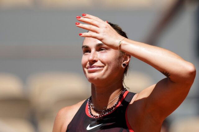 Aryna Sabalenková využila vlnu horúčav pri víťazstve na French Open Najvyššie hodnotená Aryna Sabalenková využila vlnu horúčav na French Open, aby v utorok v prvom kole presadila svoju útočnú hru.