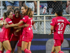 Ashley Sanchez hviezdy pre Courage, Janine Sonis a Denver pokračujú v písaní histórie Ashley Sanchez hviezdy pre Courage, Janine Sonis a Denver pokračujú v písaní histórie