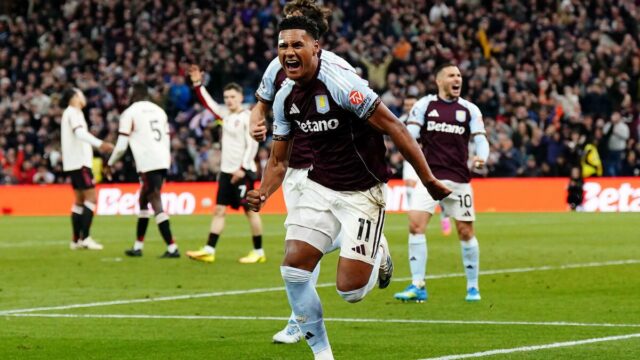 Aston Villa porazila Liverpool 4:2 a kvalifikovala sa do Ligy Aston Villa porazila Liverpool 4:2 a kvalifikovala sa do Ligy majstrov