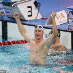 Austrálsky zlatý olympijský medailista Cam McEvoy odhalil druhý spôsob, ako budú odšťavení športovci legálne podvádzať na Enhanced Games v Las Vegas (na snímke po jeho rekordnom plávaní 20,88 na 50 m voľný spôsob v marci na China Open)