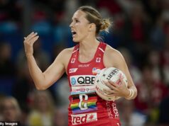 Austrálska športová hviezda policajtov KRUTÁ kritika za návrat do akcie len 10 týždňov po narodení dieťaťa Paige Hadley (na obrázku) sa rýchlo vrátila k nohejbalu len 10 týždňov po pôrode