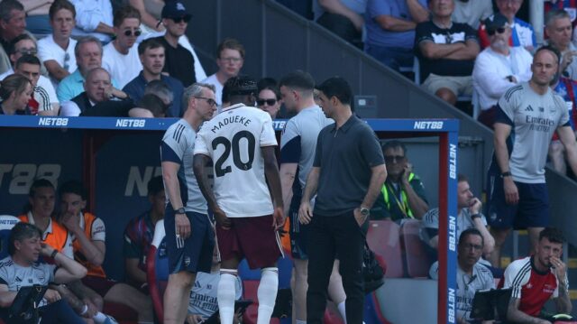 Zdá sa, že Noni Madueke utrpel zranenie stehennej šľachy proti Crystal Palace 