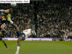BREAKING: Tottenham podal okamžité vysvetlenie rozhodcu po penaltovej kontroverzii VAR proti Leedsu Jarred Gillett nariadil penaltu po pohľade na monitor na ihrisku