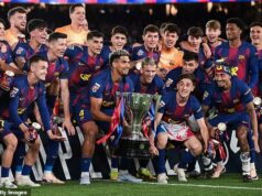 Barcelona VYHRÁVA LaLigu po tom, čo porazila úhlavných rivalov Real Madrid a ukončila tak katastrofálny týždeň pre Los Blancos – Marcus Rashford skóroval pred emotívnym Hansi Flickom, ktorý vzdal hold svojmu „fantastickému“ tímu po smrti jeho otca Barcelona sa prebojovala k titulom v LaLige, keď porazila svojho hlavného rivala Real Madrid 2:0
