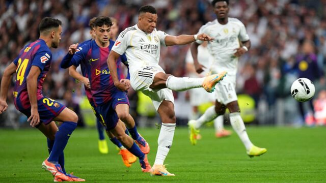 Barcelona a Eric Garcia trollujú Real Madrid a Kylian Mbappe
