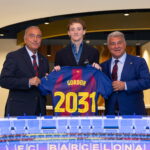 Anthony Gordon podpísal zmluvu s Barcelonou.