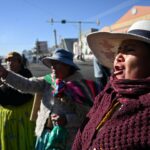 Bolívia skoro ráno zasahovala proti cestným zátarasom pri La Paz | Správy o protestoch