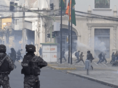 Bolívijskí baníci sa dostali do konfliktu s políciou a žiadajú prezidenta odstúpiť | Protesty Bolívijskí baníci sa dostali do konfliktu s políciou a žiadajú prezidenta odstúpiť | Protesty