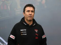 Brad Scott je odvolaný ako tréner Essendonu, pretože klub sedí ako posledný počas hororovej formy Essendon porazil Brada Scotta (na obrázku) po tom, čo prevzal opraty vo Windy Hill na začiatku sezóny 2023