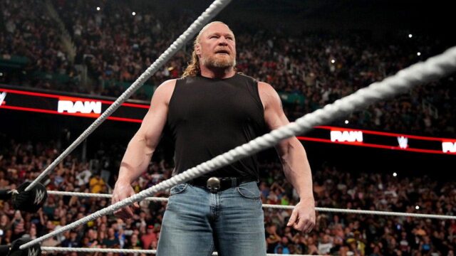 Brock Lesnar sa vracia do WWE Raw mesiac po zdanlivom Brock Lesnar sa vracia do WWE Raw mesiac po zdanlivom dôchodku