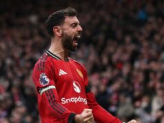 Bruno Fernandes bol vyhlásený za futbalistu roka FWA v odmene za skvelú formu Man Utd37131939 MANCHESTER, ANGLICKO - 7. FEBRUÁRA: Bruno Fernandes z Manchestru United oslavuje strelenie druhého gólu svojho tímu počas zápasu Premier League medzi Manchestrom United a Tottenhamom Hotspur na Old Trafford 7. februára 2026 v Manchestri v Anglicku. (Foto: Carl Recine/Getty Images)