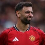 Declan Rice z Arsenalu s Brunom Fernandesom z Manchestru United počas zápasu Premier League medzi Arsenalom a Manchestrom United na Emirates Stadium 25. januára 2026 v Londýne v Anglicku.