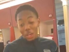 Bukayo Saka a tímový kolega z Arsenalu si robia srandu z tagu „fľaškárov“ s oslavovým videom Arsenal ukončil 22-ročné čakanie na ligový titul