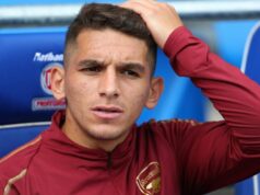 Bývalá hviezda Arsenalu udrela v kaviarni nákupného centra pri „cielenom útoku“ | Futbal | Šport Bývalá hviezda Arsenalu udrela v kaviarni nákupného centra pri „cielenom útoku“ | Futbal | Šport