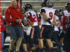 Bývalá hviezda Corona Centennial Camryn Bynum sa vracia komunite Bývalá hviezda Corona Centennial Camryn Bynum sa vracia komunite