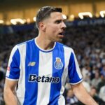 Bývalá hviezda a rodina Premier League „ohrození vlámaním s nožom“ | Futbal | Šport