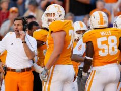 Bývalý futbalový tréner Tennessee Derek Dooley kandiduje do senátu štátu Georgia Bývalý futbalový tréner Tennessee Derek Dooley kandiduje do senátu štátu Georgia