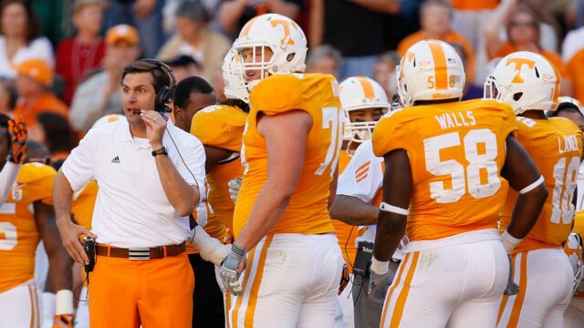 Bývalý futbalový tréner Tennessee Derek Dooley kandiduje do senátu štátu Georgia
