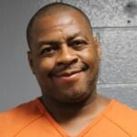 Desmond Mason, bývalý hráč NBA pre franšízu SuperSonics-Thunder, bol podľa online záznamov zatknutý v Oklahoma City pre obvinenia z krádeže.