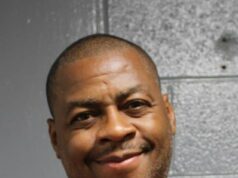 Bývalý hráč NBA Desmond Mason bol zatknutý v Oklahome a hospitalizovaný, pretože polícia sa obávala, že sa pokúsi utiecť z Ameriky Desmond Mason, bývalý hráč NBA pre franšízu SuperSonics-Thunder, bol podľa online záznamov zatknutý v Oklahoma City pre obvinenia z krádeže.