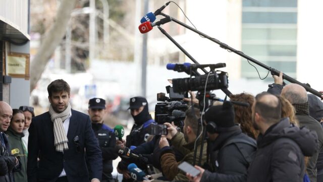 Bývalý obranca Barcelony a majiteľ Andorry Pique dostal zákaz činnosti na dva mesiace po spore rozhodcu
