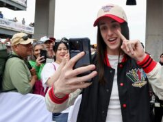 Caitlin Clark hovorí vodičom Indy 500, aby naštartovali svoje autá ako veľký maršál Caitlin Clark hovorí vodičom Indy 500, aby naštartovali svoje autá ako veľký maršál