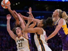 Caitlin Clark má skóre 23, keď Fever handler Sparks za prvé víťazstvo získal WNBA: Indiana Fever v Los Angeles Sparks