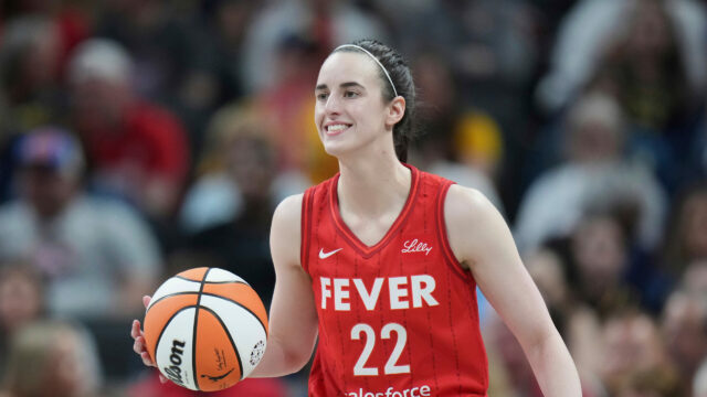 Caitlin Clark sa vracia vo výhre Fever nad Valkyries Caitlin Clark Indiana Fever WNBA