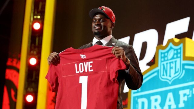Cardinals RB Jeremiyah Love podpísali s Arizonou rekordnú nováčikovskú zmluvu na 53 miliónov dolárov
