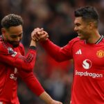 Matheus Cunha z Manchestru Utd oslavuje víťazstvo 3:2 s Casemirom