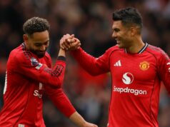Casemiro transferová bomba, keď Matheus Cunha naznačuje východ z Man Utd Matheus Cunha z Manchestru Utd oslavuje víťazstvo 3:2 s Casemirom