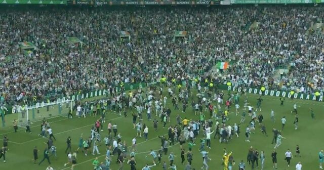 Celtic vs Hearts pozastavený, pretože hráči boli vzatí do šatne po neskorom chaose | Futbal | Šport
