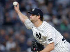 Čerstvý solídny debut, Gerrit Cole, Yankees zväčšili Royals 22. mája 2026; Bronx, New York, USA; Nadhadzovač Gerrit Cole (45) z New York Yankees hrá proti Tampe Bay Rays počas piatej smeny na Yankee Stadium. Povinný kredit: Brad Penner-Imagn Images