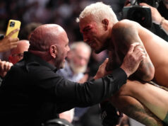 Charles Oliveira podpísal novú zmluvu na 8 zápasov s UFC Charles Oliveira podpísal novú zmluvu na 8 zápasov s UFC