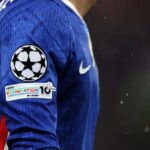 Detailný pohľad na logo UCL na rukáve hráča počas zápasu MD3 fázy Ligy majstrov UEFA 2025/26 medzi Chelsea FC a AFC Ajax na Stamford Bridge 22. októbra 2025 v Londýne, Anglicko