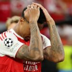 Obranca Arsenalu Gabriel minul rozhodujúcu penaltu vo finále Ligy majstrov proti PSG.
