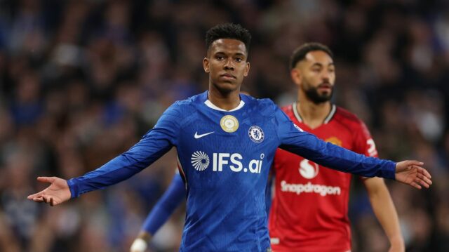 Estevao v akcii za Chelsea minulý mesiac